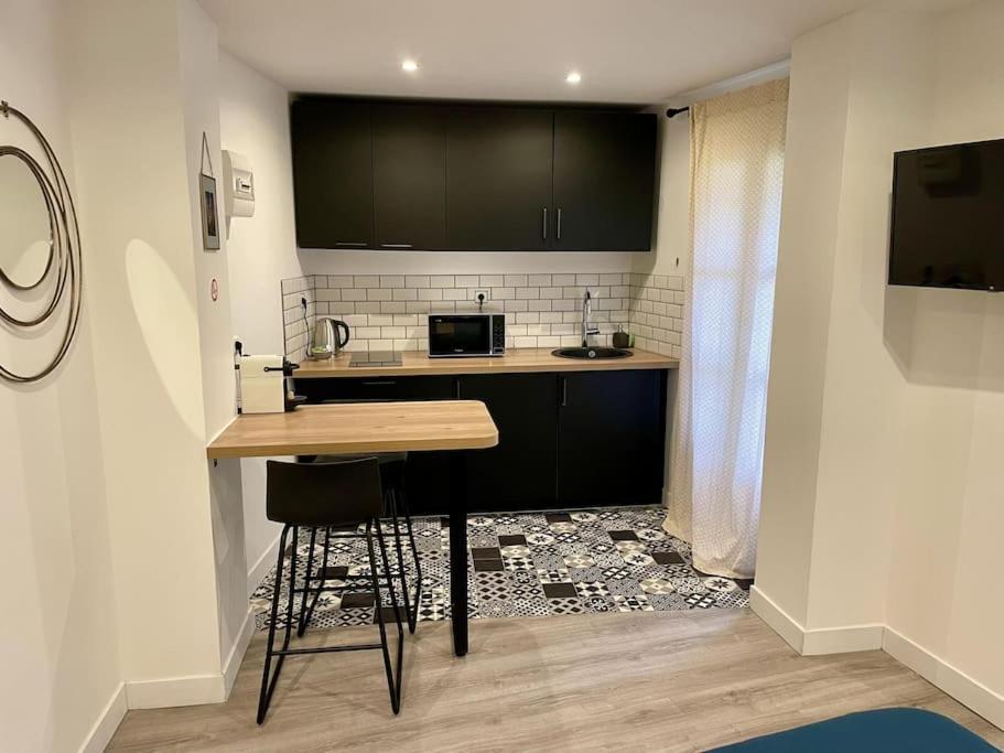 Le Moulin 2 - Appartement Arenes Romaines- Beziers Gare - Wifi- Tv Connecte Buitenkant foto